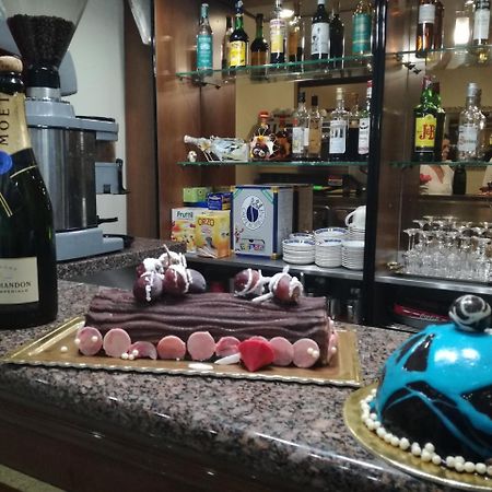 Hotel Pompei Fiuggi Buitenkant foto