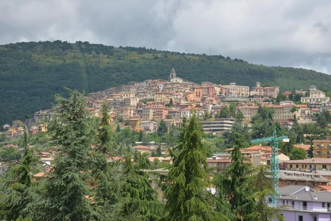 Hotel Pompei Fiuggi Buitenkant foto