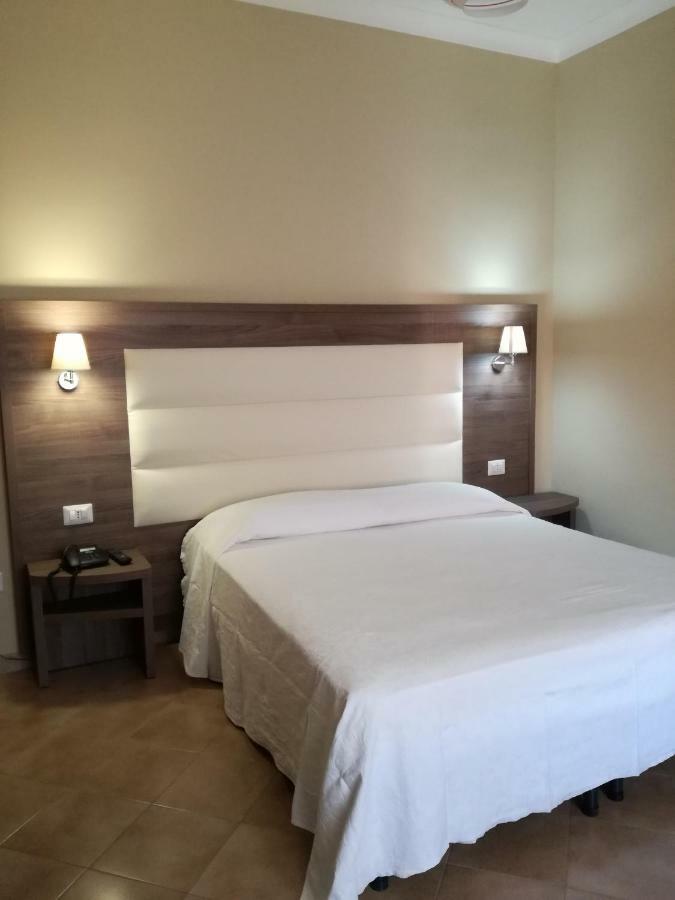 Hotel Pompei Fiuggi Buitenkant foto